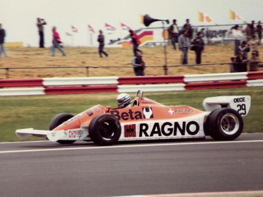 Arrows A4 1982 года  (фото 7 из 13)
